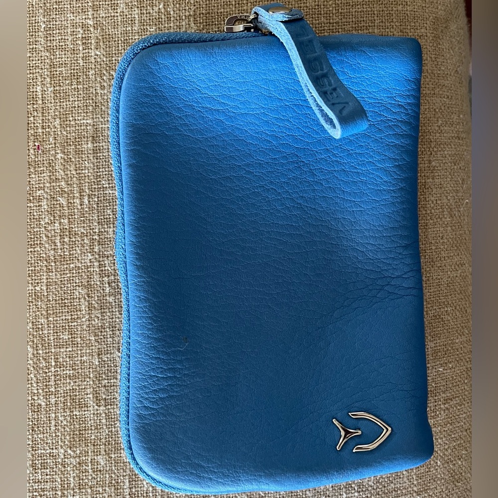 Woman’s Vessel Leather Peacock Blue felt lined bag (W1)
